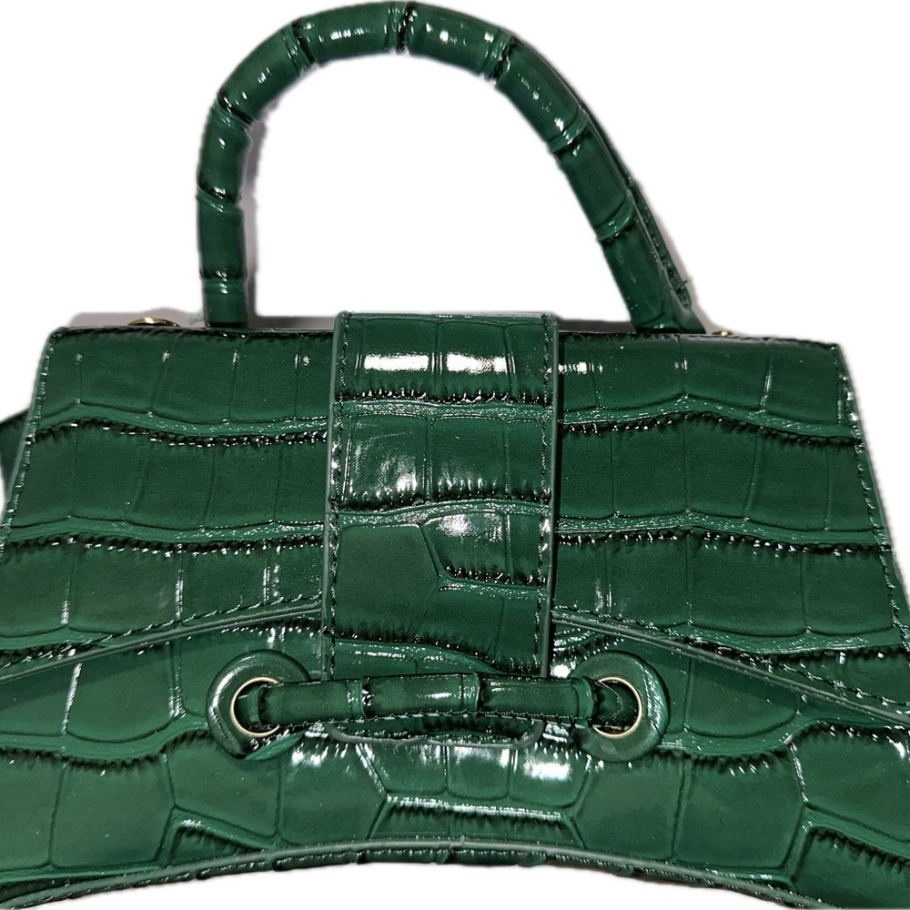 Green handle bag !
